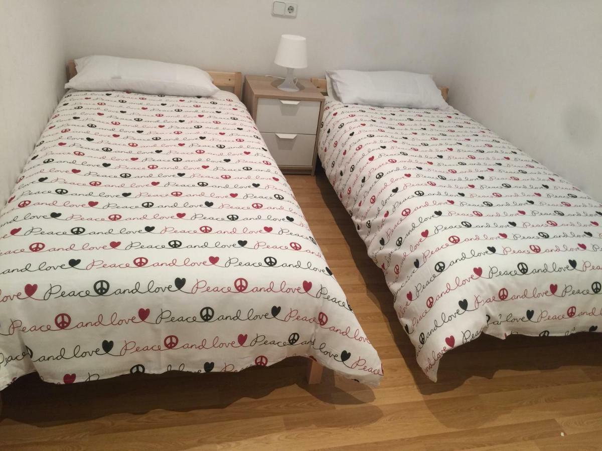 Apartament Besalu Daire Dış mekan fotoğraf