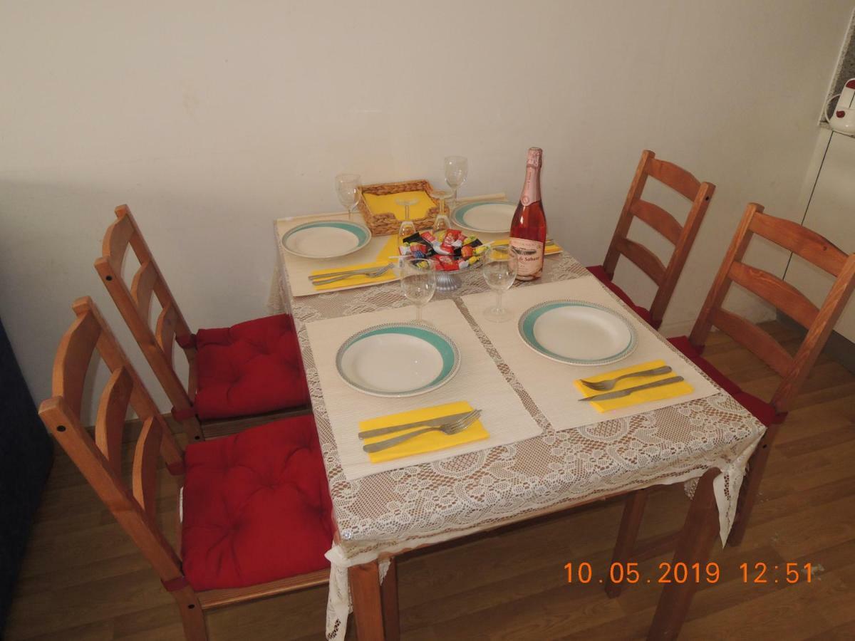 Apartament Besalu Daire Dış mekan fotoğraf